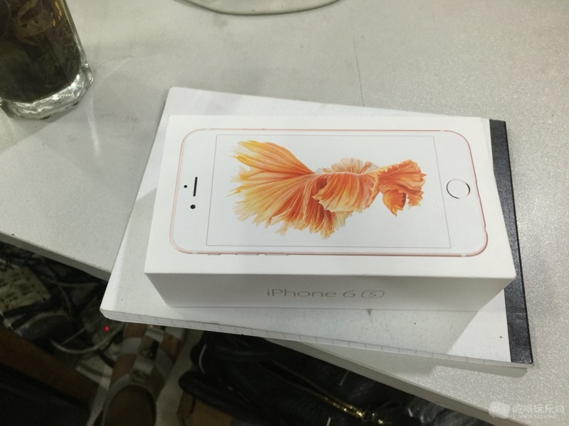 出全新苹果iPhone 6S 玫瑰金 大陆行货 刚买10
