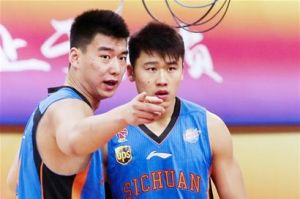 中国男篮在云南备战亚锦赛，金强两将入选